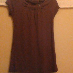 Brown short sleeve shirt :)